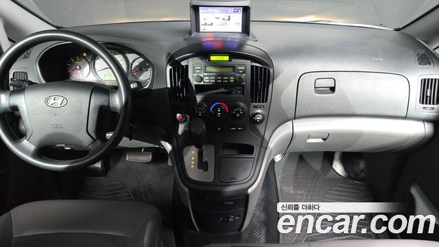 Hyundai Starex 2013 — photo 10