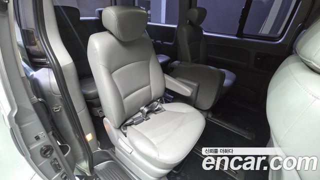 Hyundai Starex 2013 — photo 18