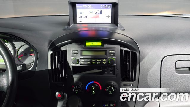 Hyundai Starex 2013 — photo 21