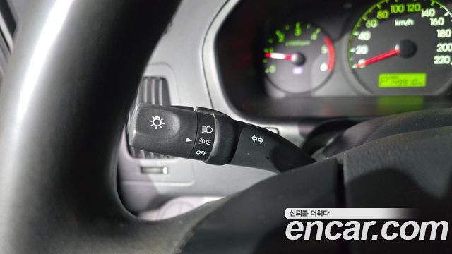 Hyundai Starex 2013 — photo 25