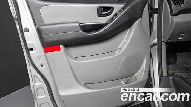 Hyundai Starex 2013 — photo 14