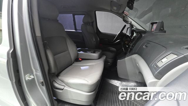 Hyundai Starex 2013 — photo 16
