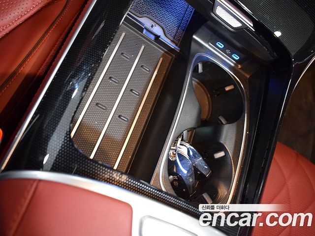 Mercedes-Benz S-Class 2025 — photo 12