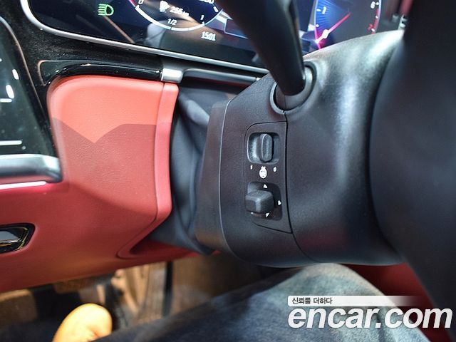 Mercedes-Benz S-Class 2025 — photo 13