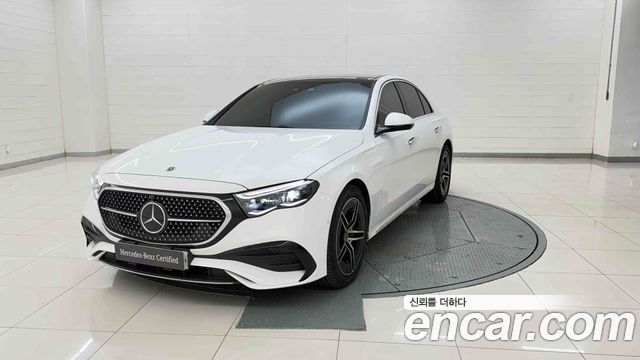 Mercedes-Benz E-Class 2025 — photo 1