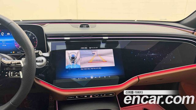 Mercedes-Benz E-Class 2025 — photo 14