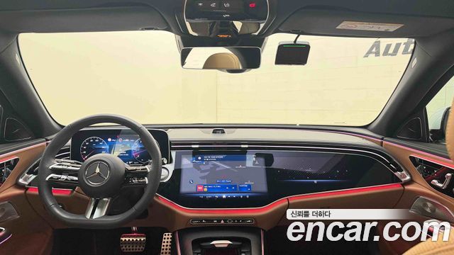 Mercedes-Benz E-Class 2025 — photo 15