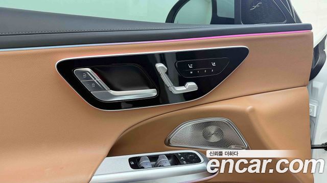 Mercedes-Benz E-Class 2025 — photo 19