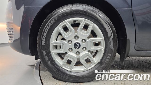 Hyundai Staria 2025 — photo 5