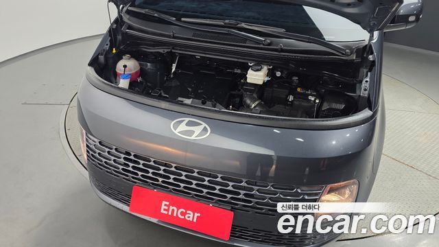 Hyundai Staria 2025 — photo 6