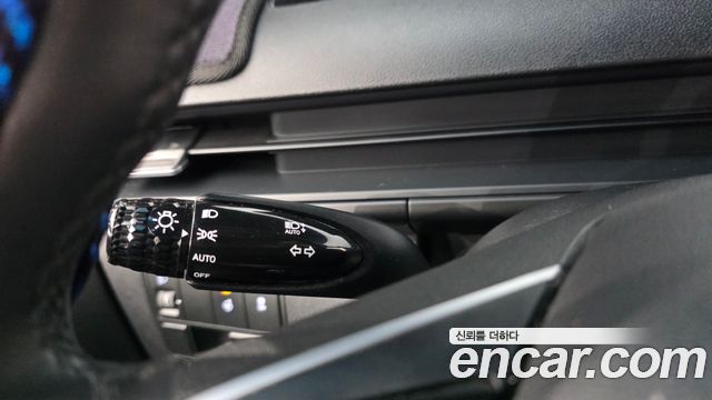 Hyundai Staria 2025 — photo 14
