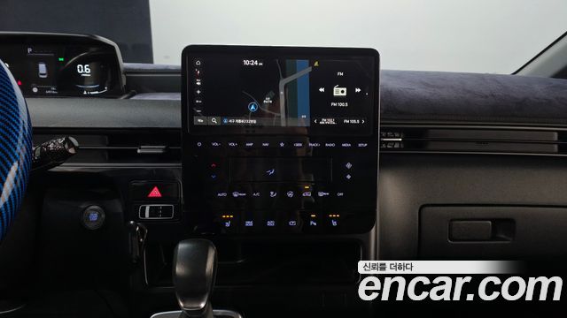 Hyundai Staria 2025 — photo 16