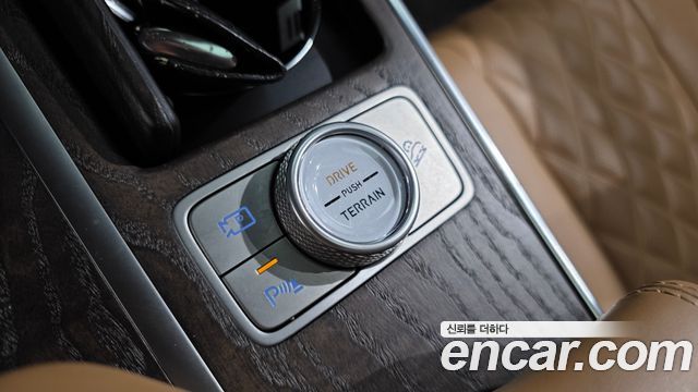 Genesis GV80 2023 — photo 25