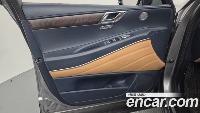 Genesis GV80 2023 — photo 14