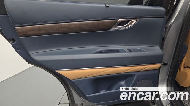 Genesis GV80 2023 — photo 15