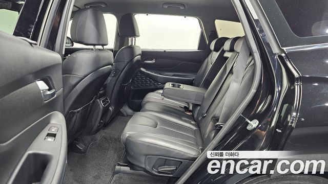 Hyundai Santafe 2022 — photo 17