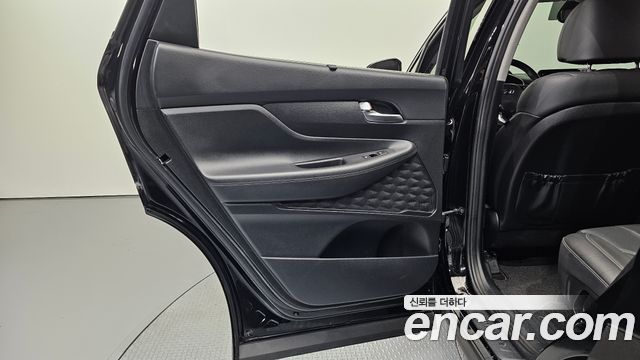 Hyundai Santafe 2022 — photo 15