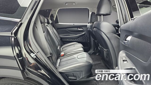 Hyundai Santafe 2022 — photo 31