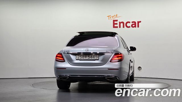 Mercedes-Benz E-Class 2017 — photo 4