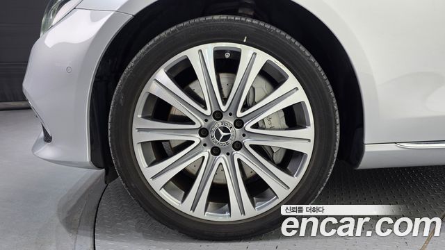 Mercedes-Benz E-Class 2017 — photo 5