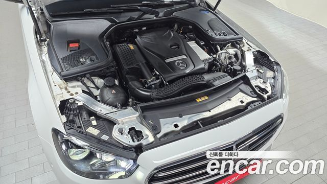 Mercedes-Benz E-Class 2021 — photo 6
