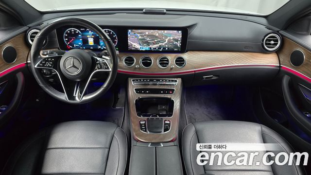 Mercedes-Benz E-Class 2021 — photo 10