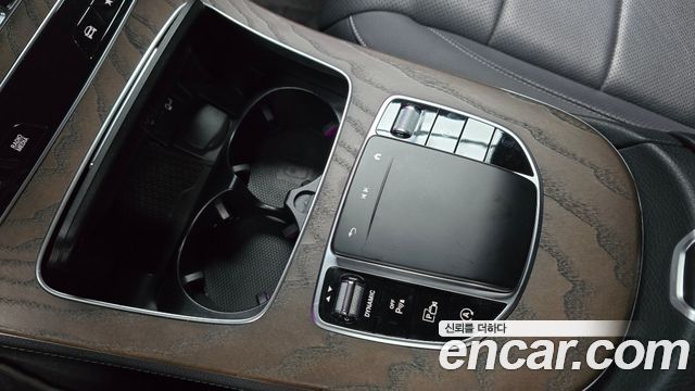 Mercedes-Benz E-Class 2021 — photo 24
