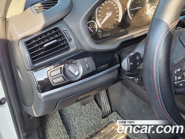 BMW X3 2016 — photo 8