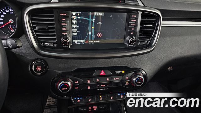 Kia Sorento 2017 — photo 15