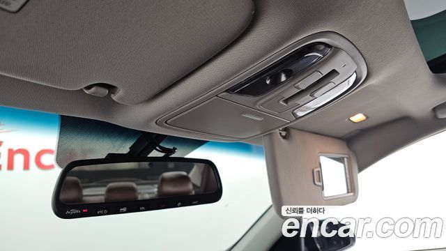 Kia K5 2016 — photo 24