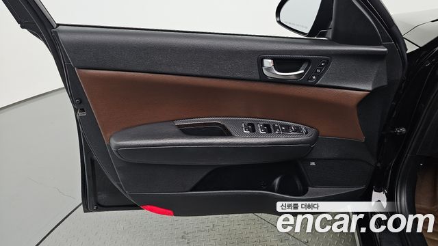 Kia K5 2016 — photo 14