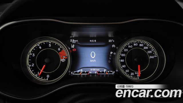 Jeep Cherokee 2020 — photo 11