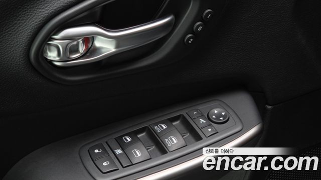 Jeep Cherokee 2020 — photo 24