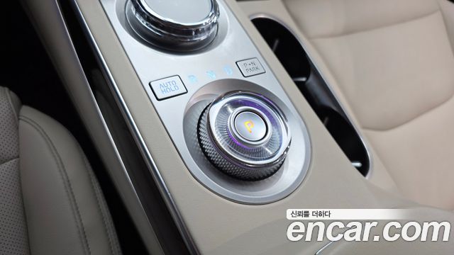 Genesis GV70 2021 — photo 12