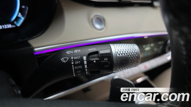 Genesis GV70 2021 — photo 23