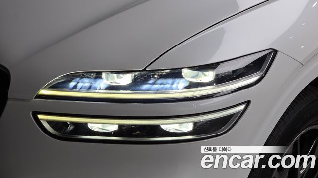Genesis GV70 2021 — photo 8