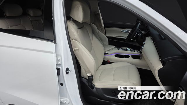 Genesis GV70 2021 — photo 16