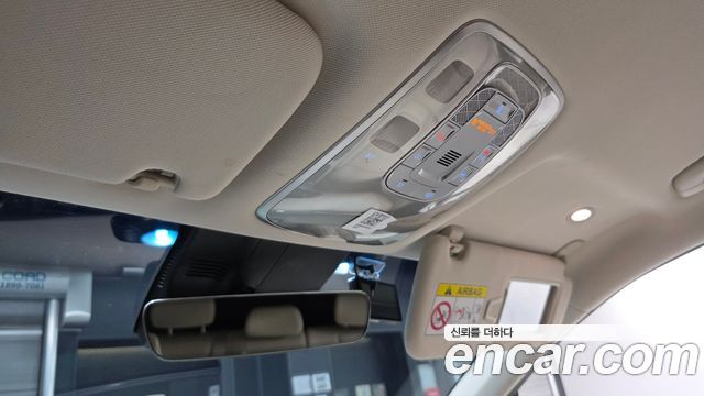 Genesis GV70 2021 — photo 27