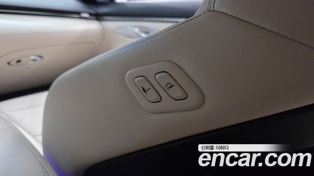 Genesis GV70 2021 — photo 29