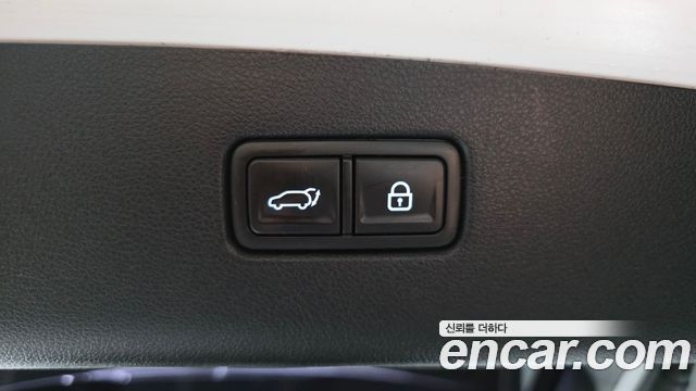 Genesis GV70 2021 — photo 31