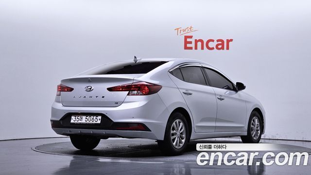 Hyundai AVANTE 2019 — photo 2