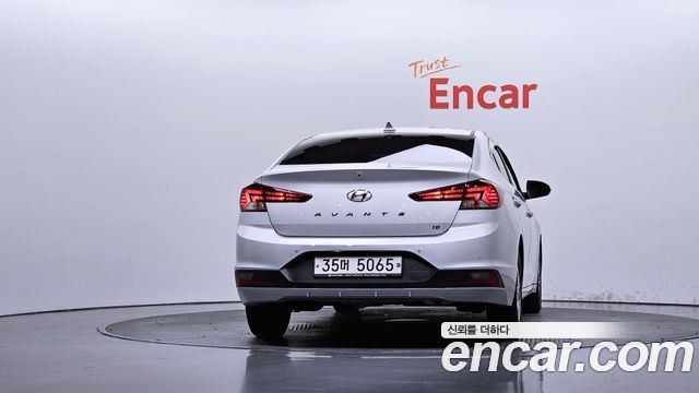 Hyundai AVANTE 2019 — photo 4