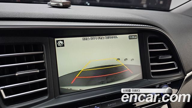 Hyundai AVANTE 2019 — photo 21