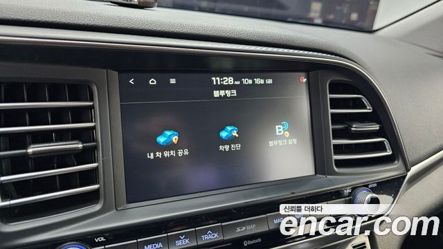 Hyundai AVANTE 2019 — photo 22
