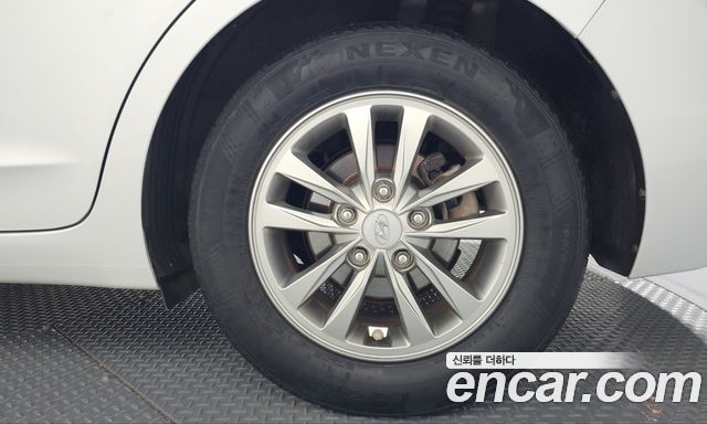 Hyundai AVANTE 2019 — photo 7