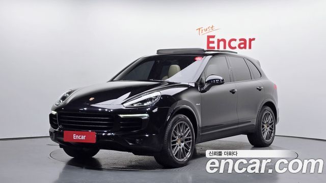 Porsche Cayenne 2017 — photo 1