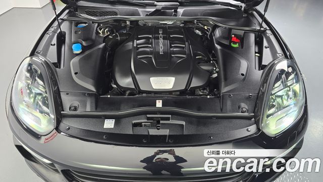 Porsche Cayenne 2017 — photo 6