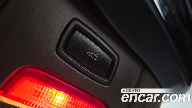Porsche Cayenne 2017 — photo 20