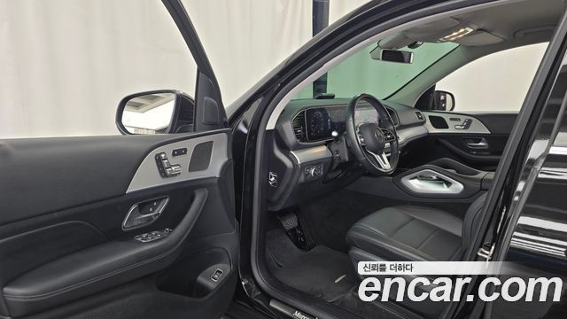 Mercedes-Benz GLE-Class 2019 — photo 13