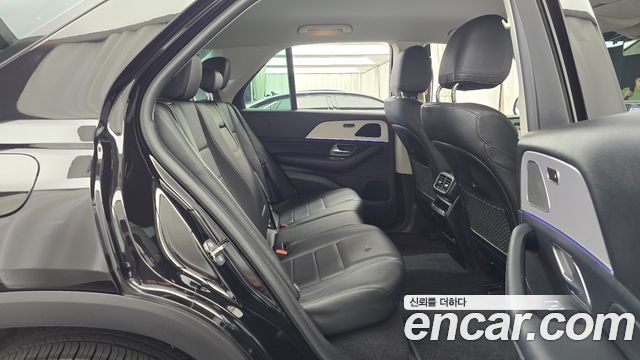 Mercedes-Benz GLE-Class 2019 — photo 17